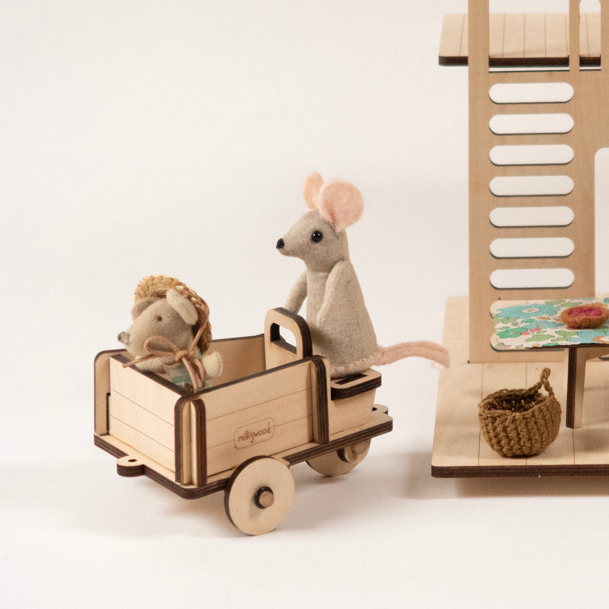 Petit vélo cargo miniature à assembler