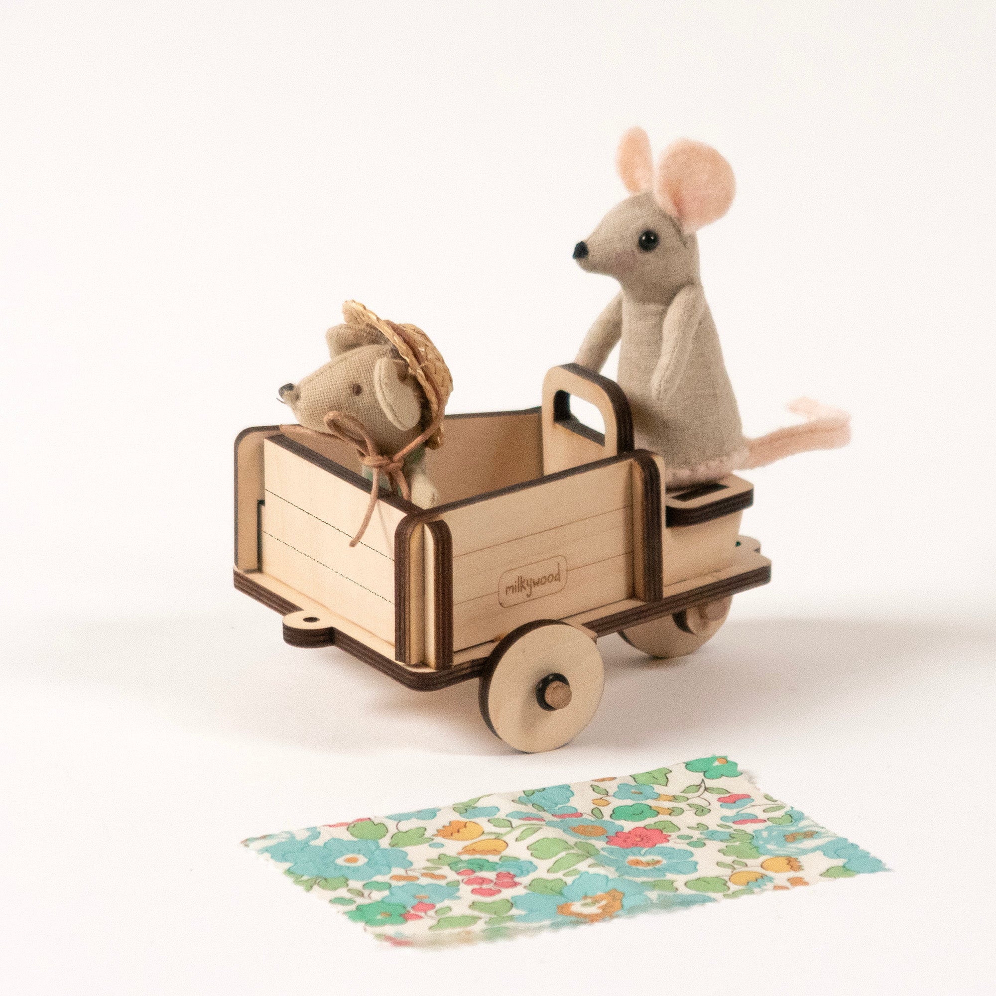 Petit vélo cargo miniature à assembler